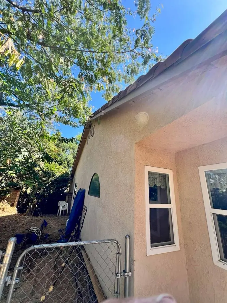 Fascia repair Moreno Valley — freshly painted boards with clean trim lines