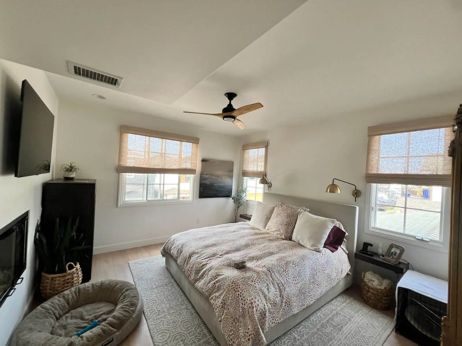 Beautifully painted bedroom by Dream Painting in Newport Beach